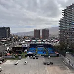 Frente A Playa Brava, Boulevard